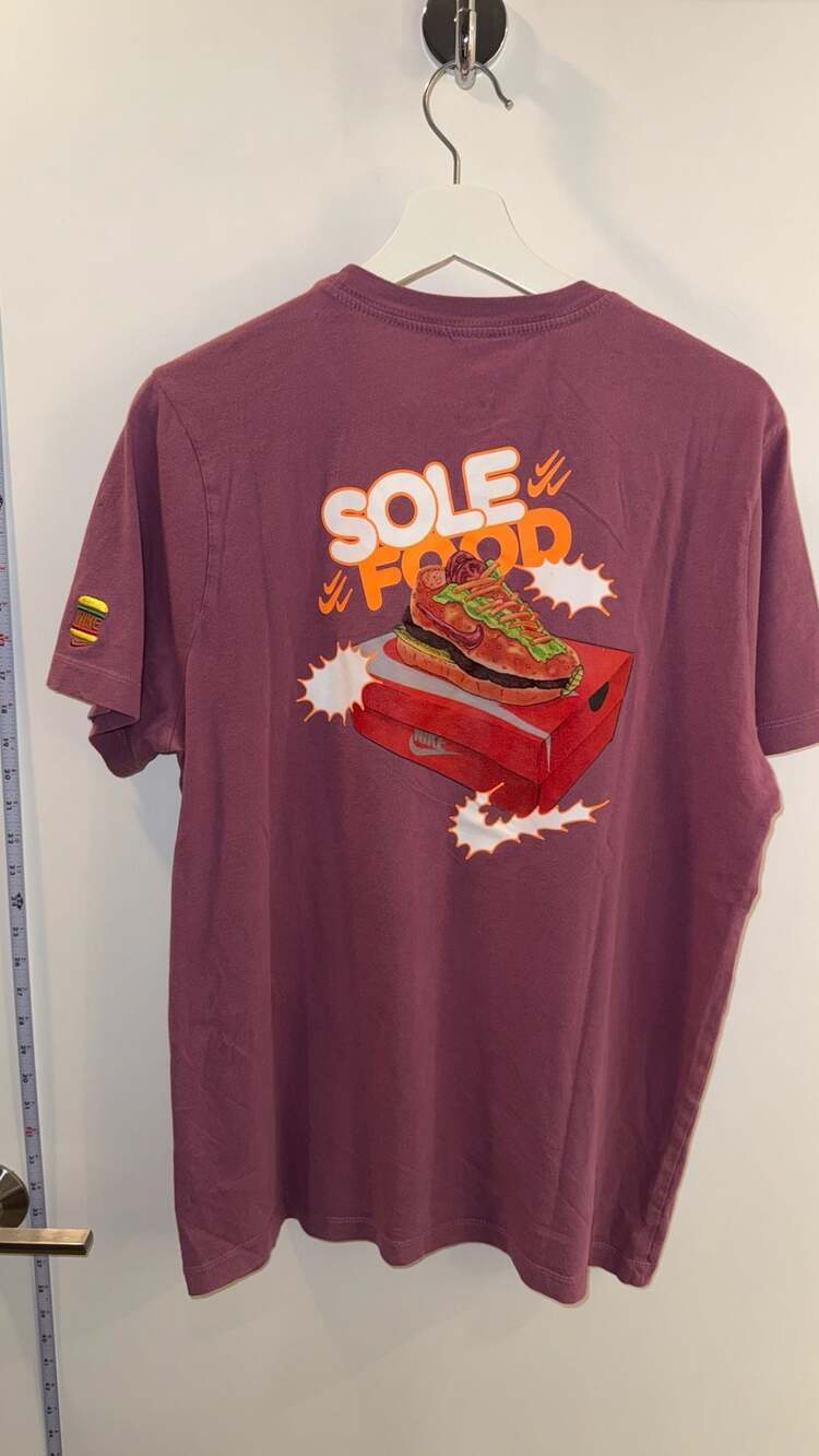 Nike Sole Food Burger Graphic T-Shirt Maroon Size L